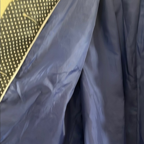 George Black and White Trench Coat with Wide Notched Lapel and Relaxed Fit - Picture 5 of 7